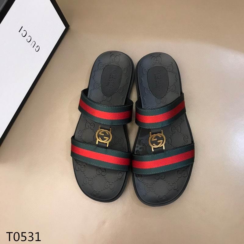 Gucci Men's Slippers 700